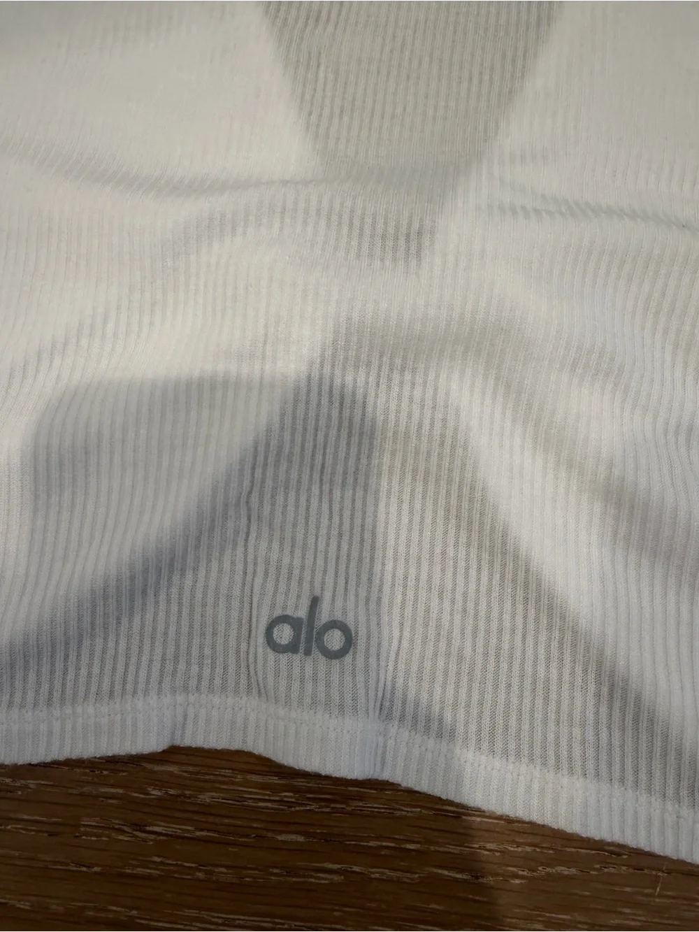 ALO Yoga Ribbed Knotty Short Sleeve - size Medium
